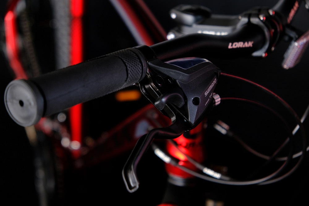 Lorak M-04 Prom Красный/Чёрный 21р (на рост 183-190)