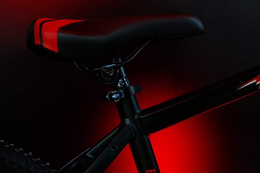 LORAK Fast 24 Матовый Чёрный/Красный